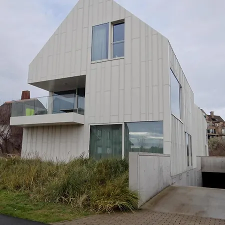 In Nieuwpoort Near The Beach, Cleaning Included * コクセッド
