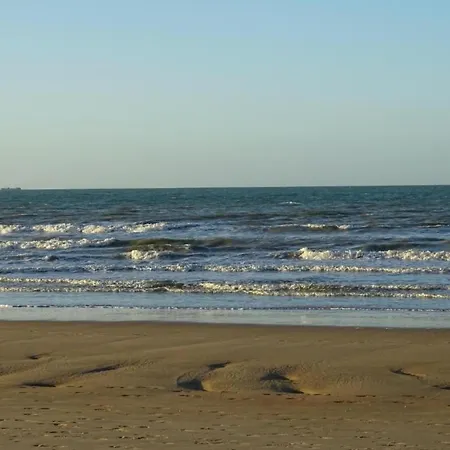 アパート In Nieuwpoort Near The Beach, Cleaning Included *